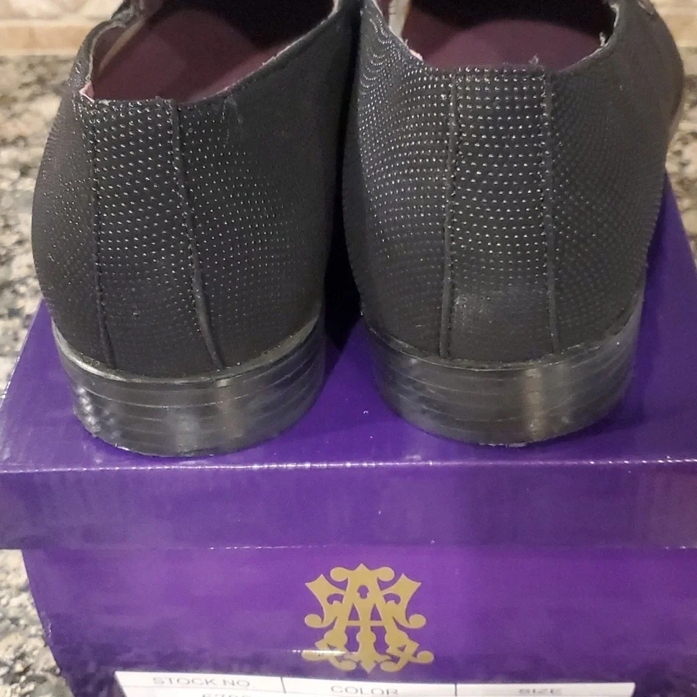 Men's Milano footwear black beaded look slip on dress shoes EUC worn once - Picture 2 of 5